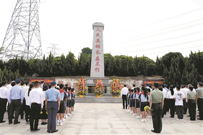 橫瀝鎮舉行烈士紀念日公祭活動